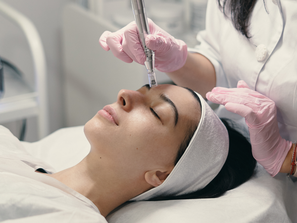 How Long After Microneedling Can You Wear Makeup? A Complete Recovery Guide