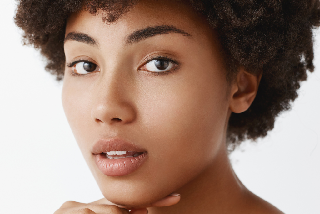 Microneedling on Black Skin: What to Know About Results and Pigmentation